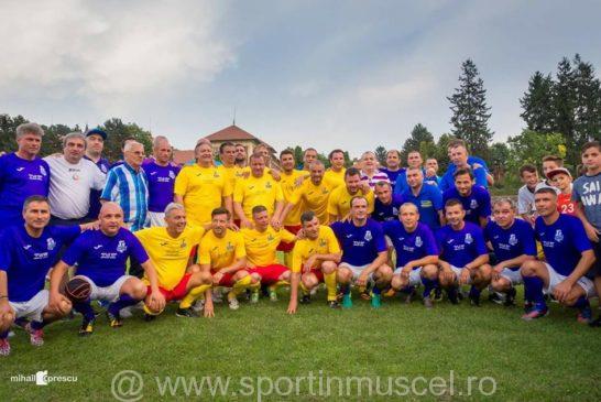 MECIUL LUI DOBRIN | Stelele fotbalului muscelean - Stelele fotbalului românesc 4-4