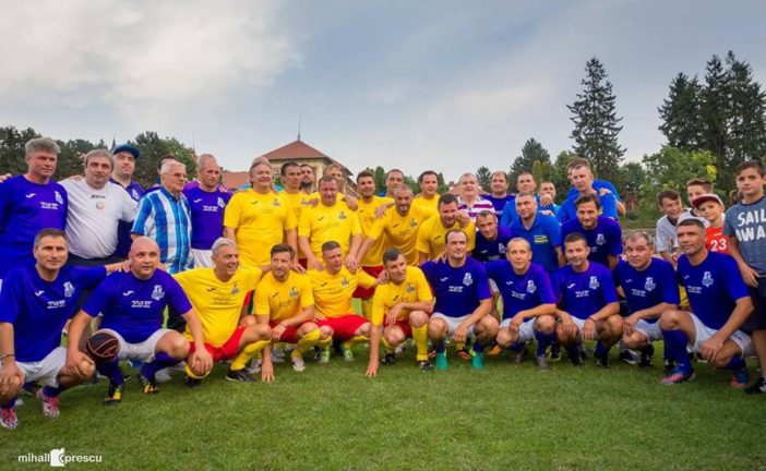 MECIUL LUI DOBRIN | Stelele fotbalului muscelean - Stelele fotbalului românesc 4-4