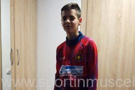 TRANSFER | Fiul unui fost fotbalist de la ARO Câmpulung a semnat cu FCSB